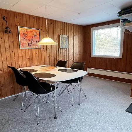 Holiday home Desche - 300m From The Sea By Interhome